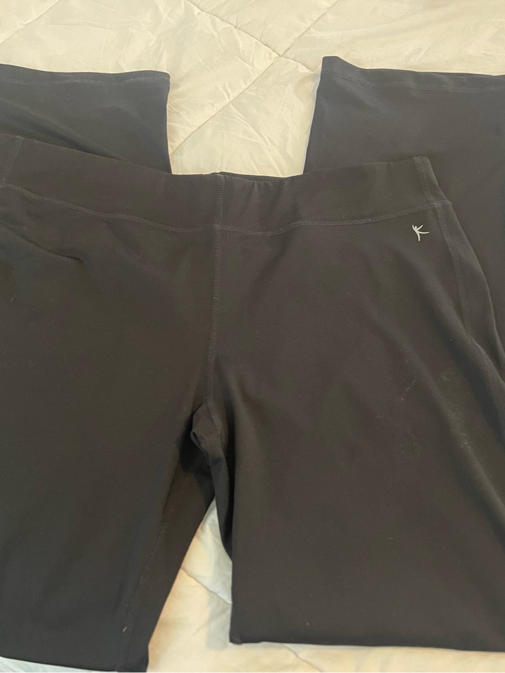 Danskin Black Semi-Fitted Capri Leggings